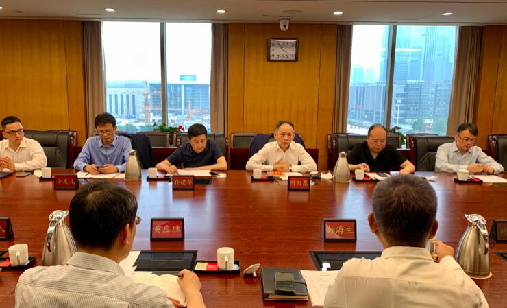 【动态新闻】天堂硅谷董事长何向东一行拜访青岛崂山区委区政府